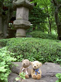 クマのルーニー 庭 灯籠